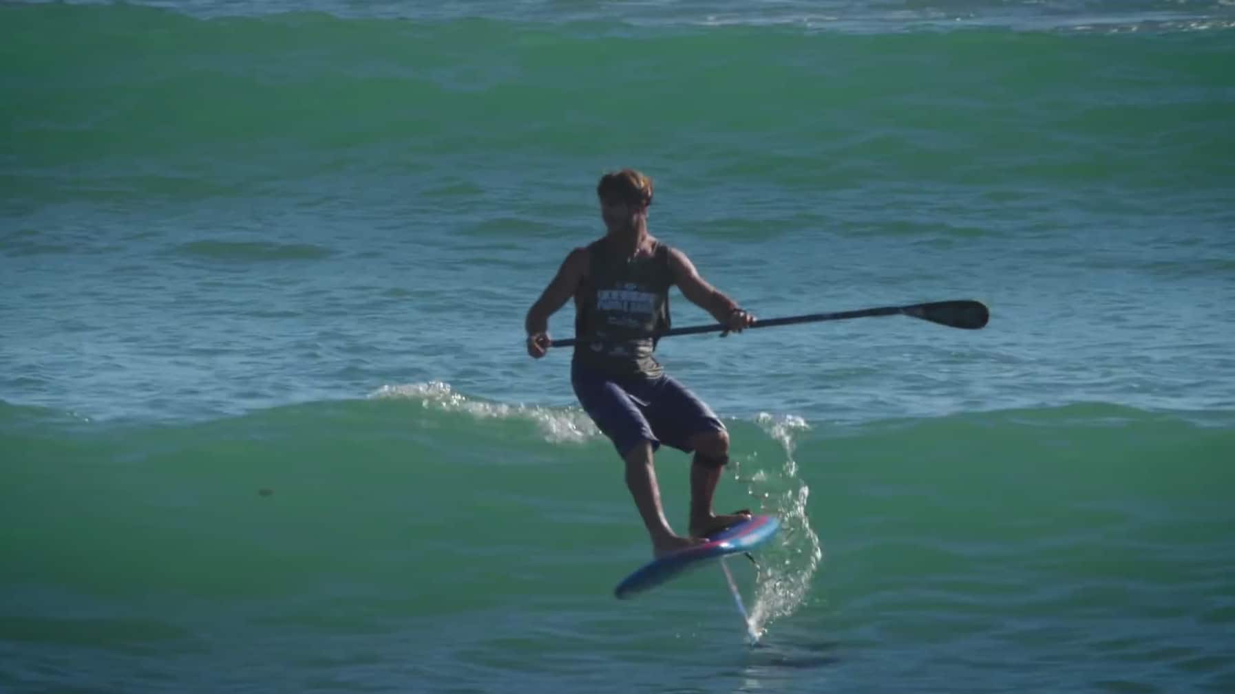 Vidéo de Matty Schweitzer en stand up paddle foil