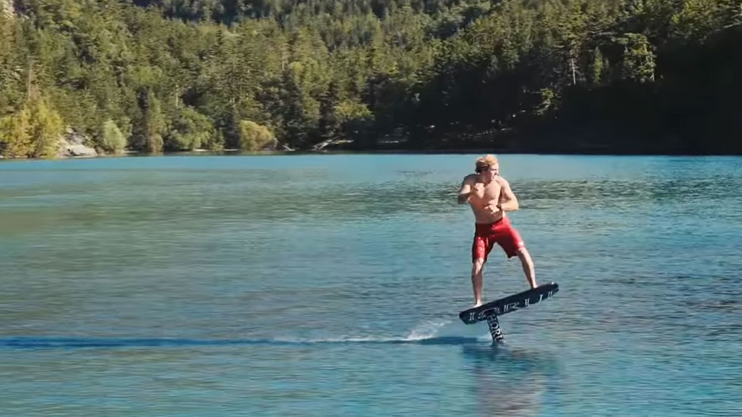 Wakefoil Paradise, la vidéo de Foil Wakeboarding