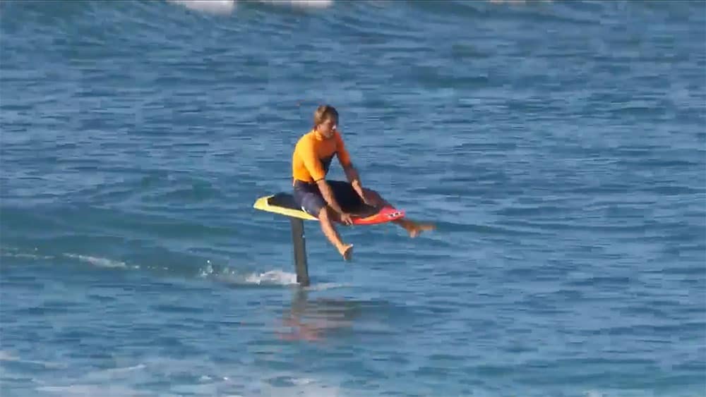 11 vagues d'affilée en 6 minutes et en Surf Foil par Kai Lenny