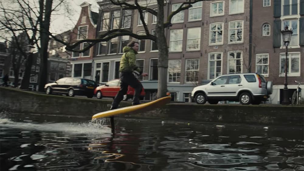 Vidéo surf foil avec un JetFoiler à Amsterdam par Don Montague