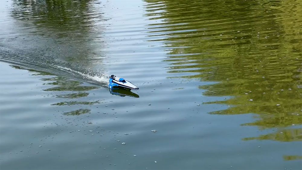 Test bateau électrique sur foil E1 Racebird radiocommandé !