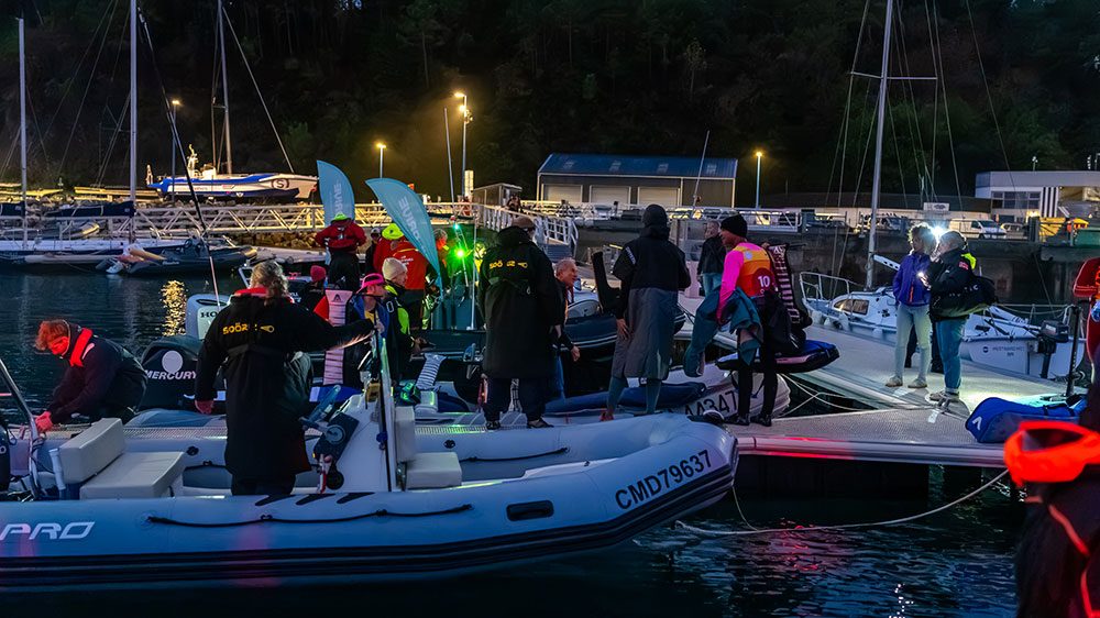 Luke Atkinson et Holly Pye s’imposent sur la Foil Drive Downwinder au Crozon Foil Festival 2026