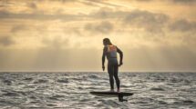 Luke Atkinson et Holly Pye s’imposent sur la Foil Drive Downwinder au Crozon Foil Festival 2026